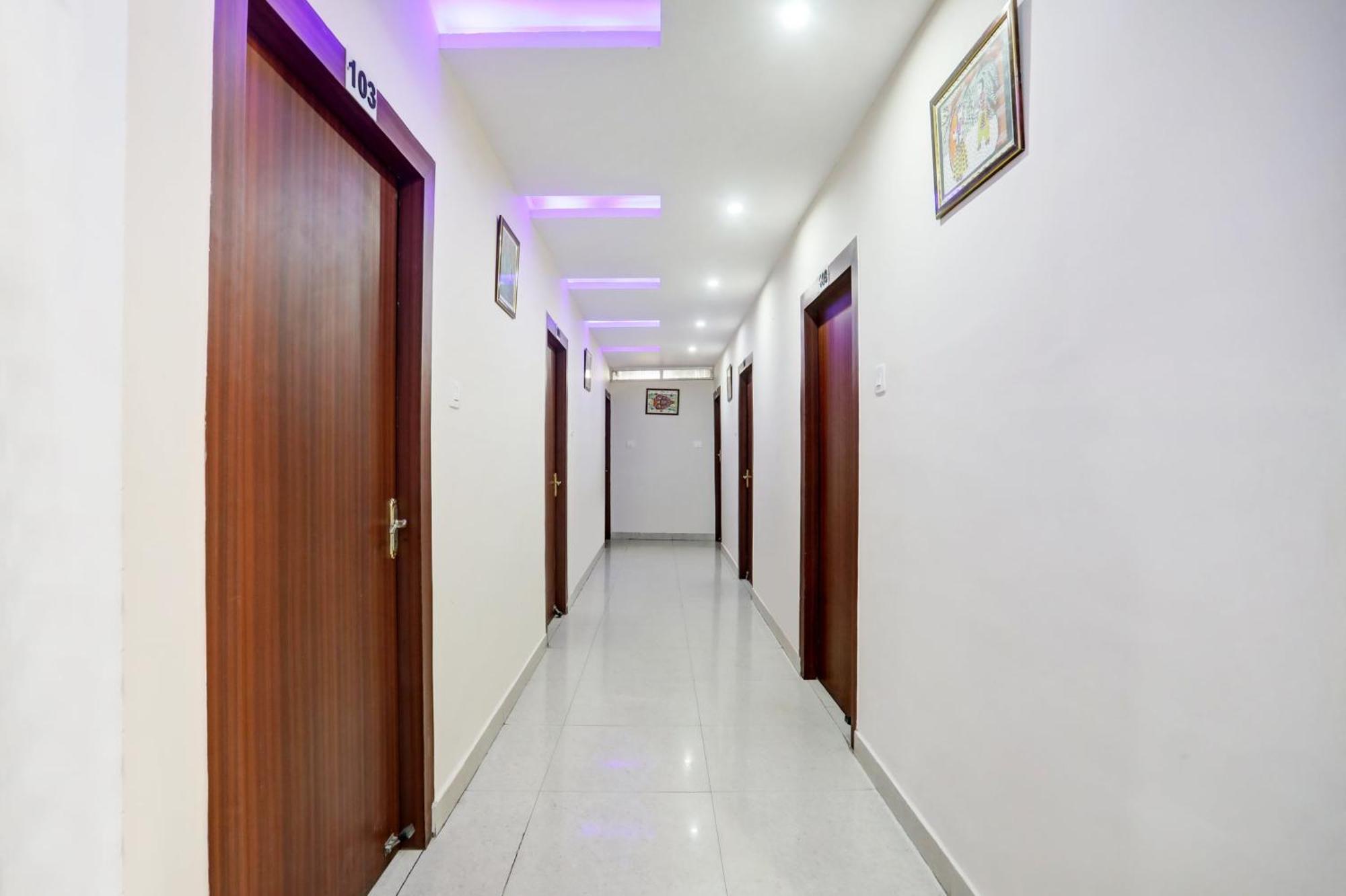 Super Collection O Danapur Near Railway Station Hotel Patna  Buitenkant foto