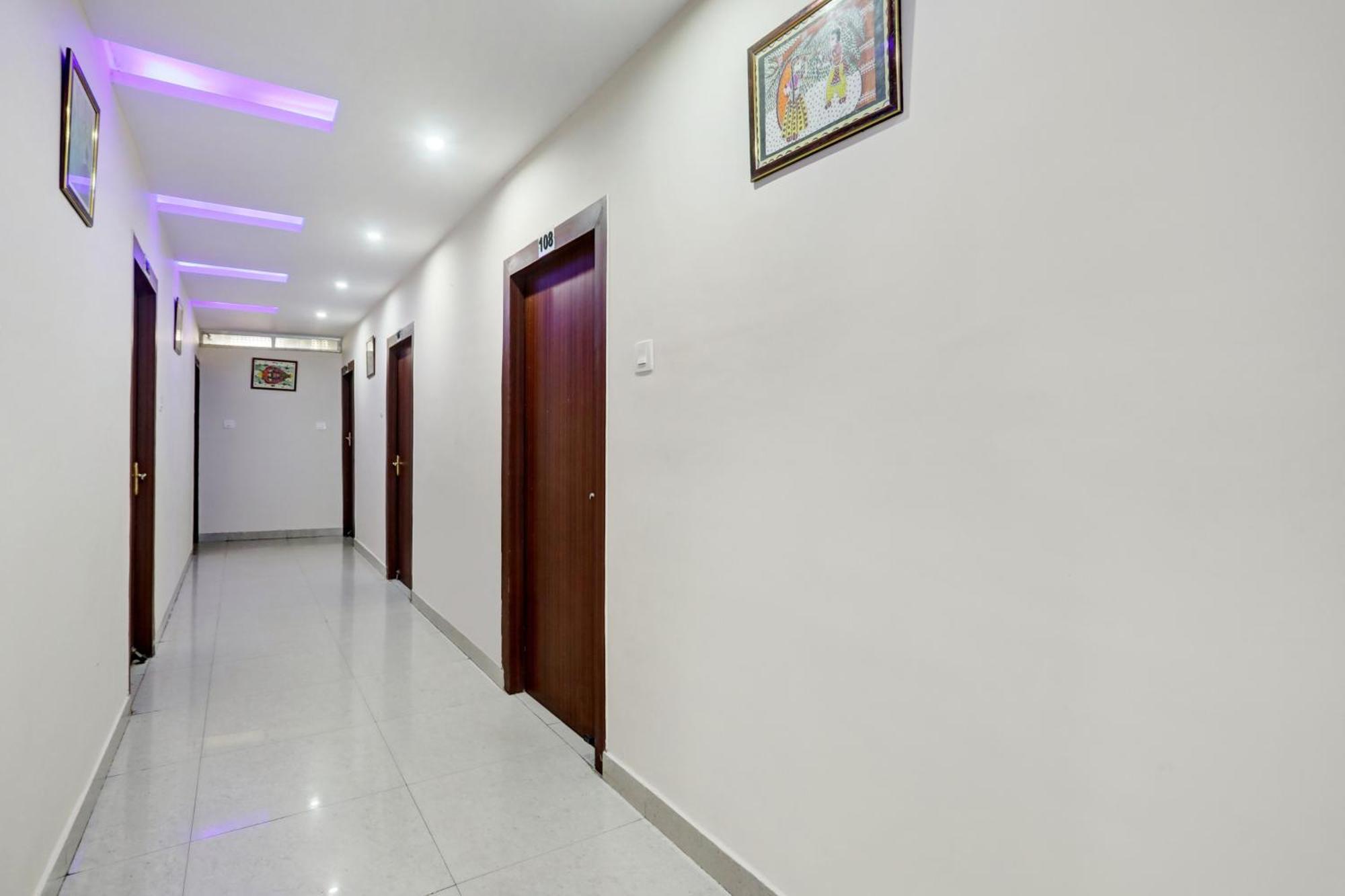 Super Collection O Danapur Near Railway Station Hotel Patna  Buitenkant foto